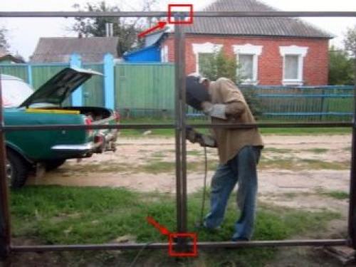 Распашные ворота для дачи своими руками. Особенности изготовления 01