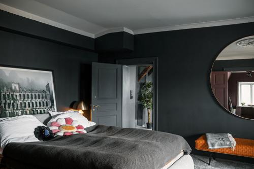 Драматичный интерьер 09