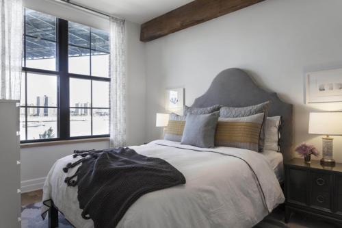 Студия из Бруклина Sheep + Stone 02