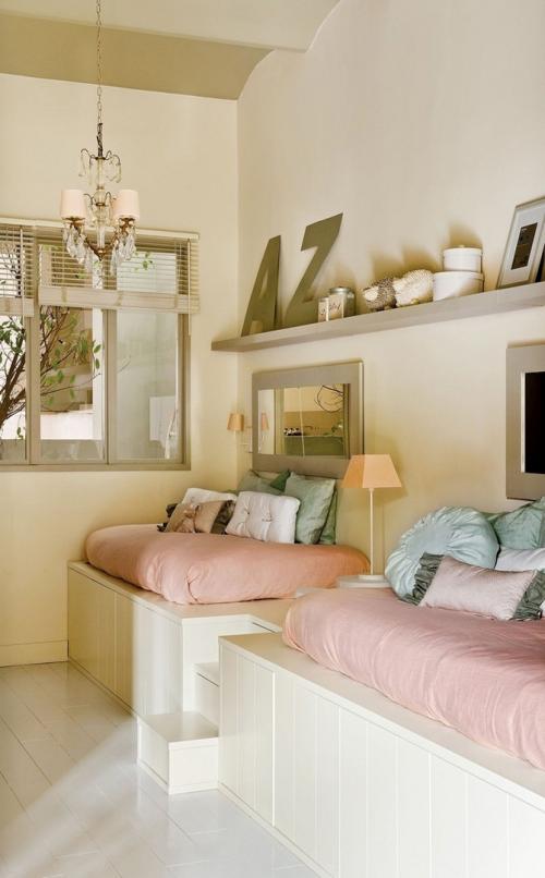 Женственный интерьер с высокими потолками 14