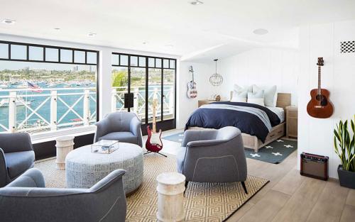 Пляжный дом в Калифорнии с бассейном, сауной и видом на причал 10