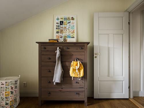 Мансардная квартира с библиотекой и печкой-камином 13