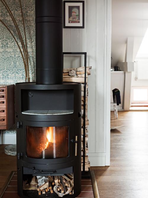 Мансардная квартира с библиотекой и печкой-камином 10