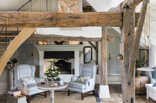 Праздничное обаяние старинного коттеджа 17-ого века в Нидерландах 01