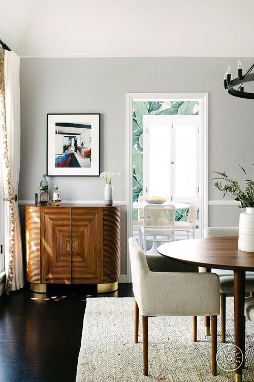 Светлый интерьер дома для сестры 04