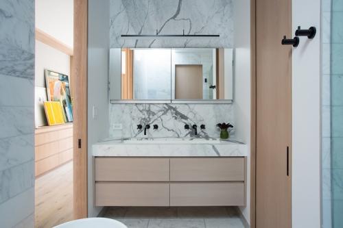 Красивые современные ванные 04