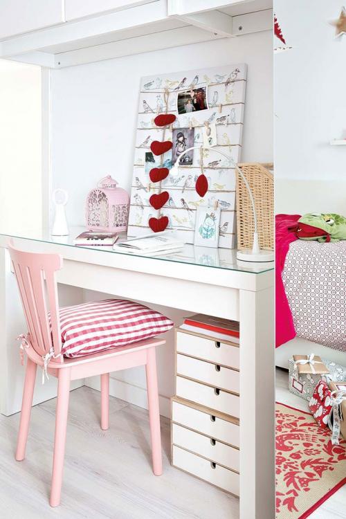 Просторная квартира в белом новогоднем декоре в Мадриде 05