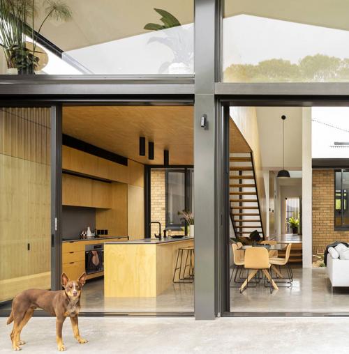 Современный и очень компактный дом 11