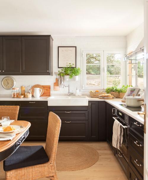 Черно-белые сочетания в интерьере 04