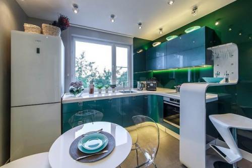 Фартук на кухню из стекла: 45 идей дизайна и 5 важных советов