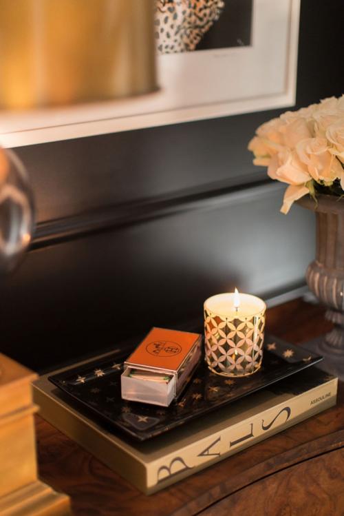 Гламурная спальня в темных тонах 08