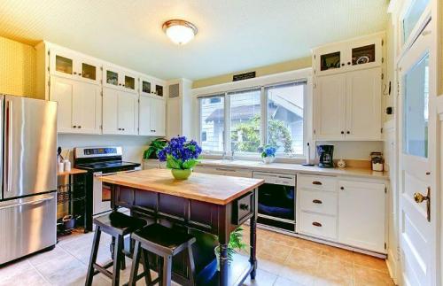 Расстояние между кухней и островом.  Кухонный остров в закрытом помещении