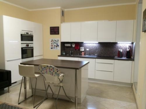 Кухни икеа с островом. Стандартный стол IKEA в кухонный остров меньше чем за час