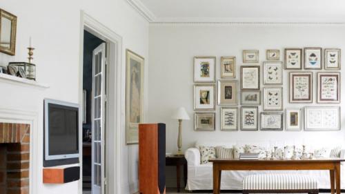 Картины на стену в гостиную. Сюжетно-стилистическое решение: оформление картин в разных гостиных