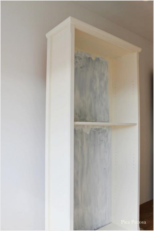 Как обновить старые полки для книг. Вторая жизнь старых вещей: новый дизайн стандартной книжной полки