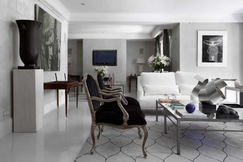 Дизайн квартиры в серых тонах современный стиль. Оттенки серого в одежде и интерьере