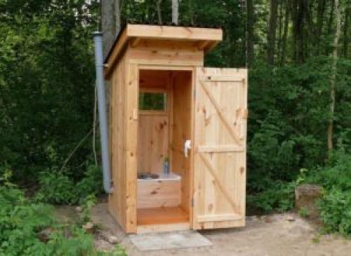 Как построить туалет на даче со сливом. Варианты конструкций