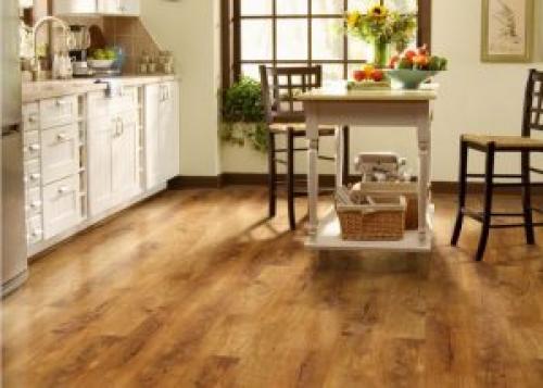 Как лучше мыть ламинат. Мытьё ламината в доме – советы профессионалов