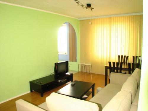 Дизайн квартиры в одном стиле. Коридор и прихожая 13