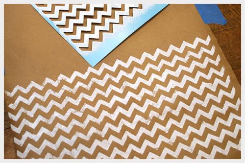 Как красиво упаковать подарок из подручных средств. Упаковка подарка за 15 минут из подручных средств. Очень красиво!