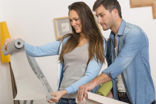 Чем обшить стену у кровати. Чем отделать стены в спальне: 10 лучших экологичных материалов