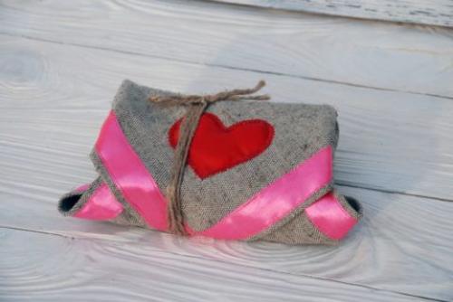 Как красиво упаковать подарок без коробки. Покуем интересным способом