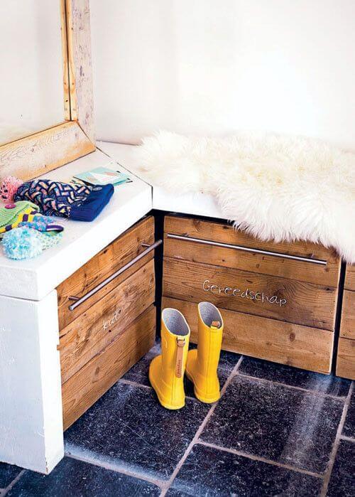 Компактное хранение одежды в шкафу. Компактное хранение одежды: 9 идей, освобождающих пространство в шкафу