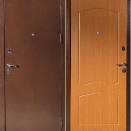 Дверь входная в интерьере. Виды деревянных дверей для квартиры 01