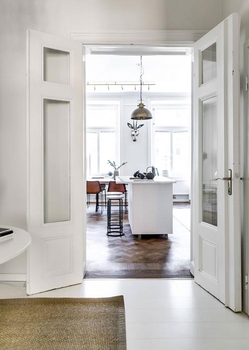 Белая квартира с черными акцентами в Стокгольме (107 кв. м) 17