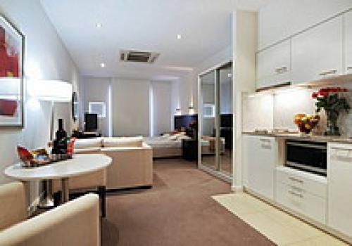 Квартира студия в стиле хай-тек. Стиль хай-тек в студии: как реализовать бюджетно? 08