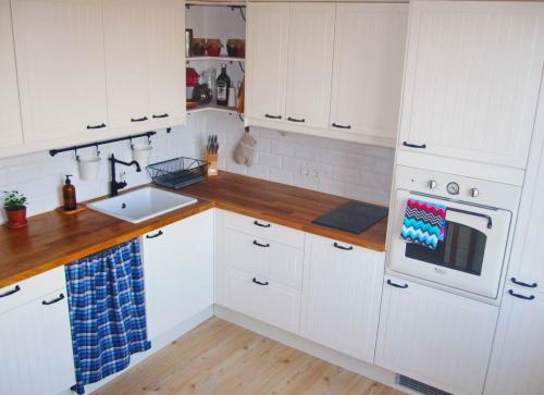 Размеры тумбы под мойку на кухню. Как выбрать кухонную тумбу под мойку: виды конструкций и критерии выбора