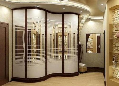 Как расширить зрительно коридор.