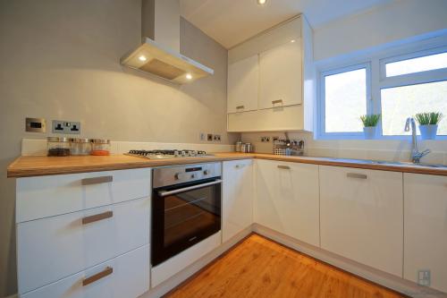 Как разместить на маленькой кухне технику. Правильный выбор освещения