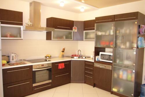 Составляющие кухонного гарнитура. Дизайн кухонного гарнитура – важный элемент интерьера