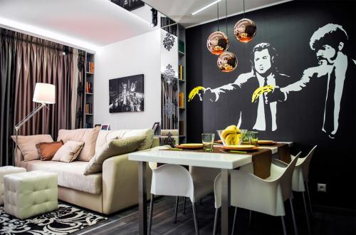 Гостиная совмещенная с кухней 17 кв. Цвет