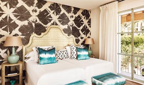 Солнечная вилла с бассейном 09