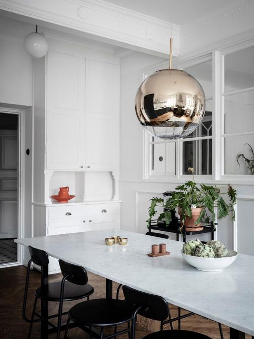 Бело-синий интерьер скандинавской квартиры (89 кв. м) 06