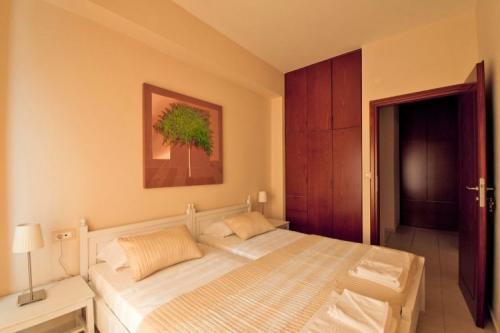 Дизайн брежневки 2 комнаты. Способы увеличения площади кухни 40