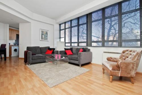 Дизайн брежневки 2 комнаты. Способы увеличения площади кухни 45