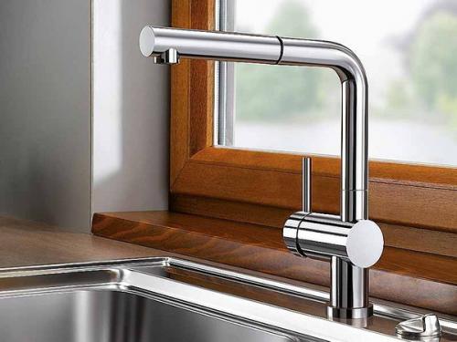 Если мойка у окна где сушка для посуды. 