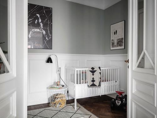 Бело-синий интерьер скандинавской квартиры (89 кв. м) 22