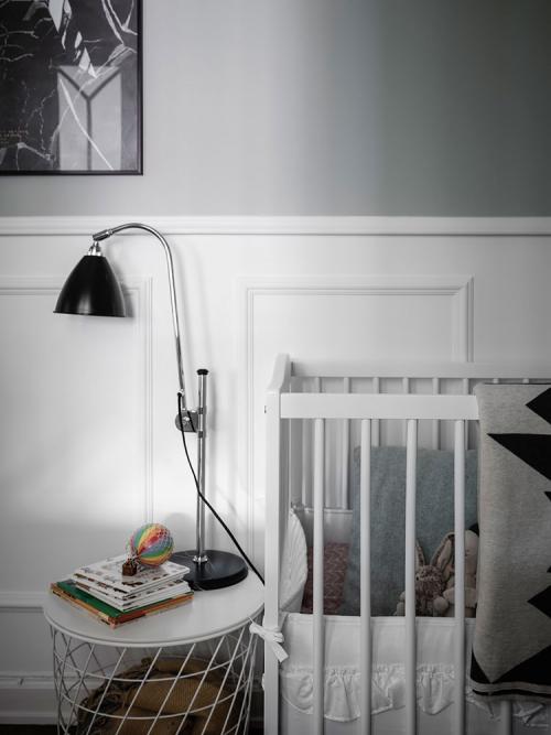 Бело-синий интерьер скандинавской квартиры (89 кв. м) 24