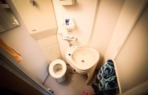 Маленькие квартиры в японии. Типичная японская квартира площадью в 8 квадратных метров поражает своей эргономичностью