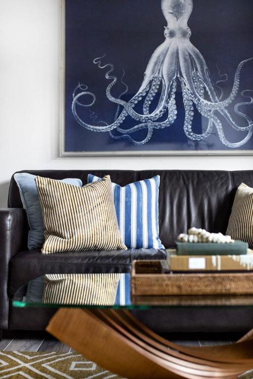 Потрясающий таунхаус с огромным окном на кухне 09