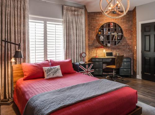 Шторы и покрывало одного цвета.  В цвет штор