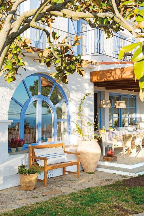 Дом с элементами морского стиля 01