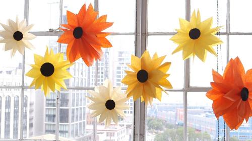 Осеннее украшение окон. Как украсить окно осенью своими руками?