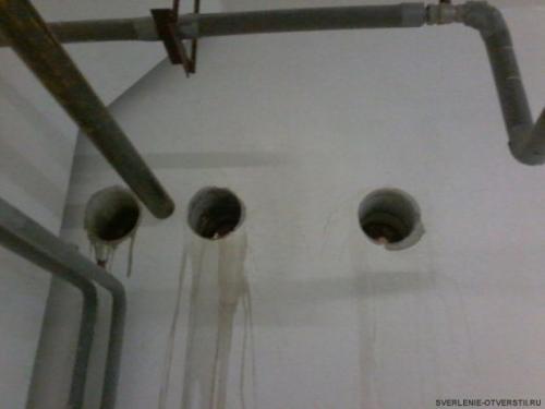 Сделать вентиляцию в стене. Наиболее важные требования к вентиляции в кухне 02