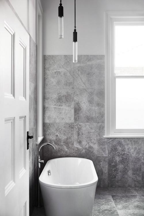 Строгий дизайн в старом доме с арками 14