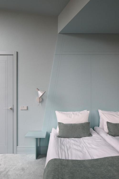 Своя цветовая гамма для каждого этажа 12